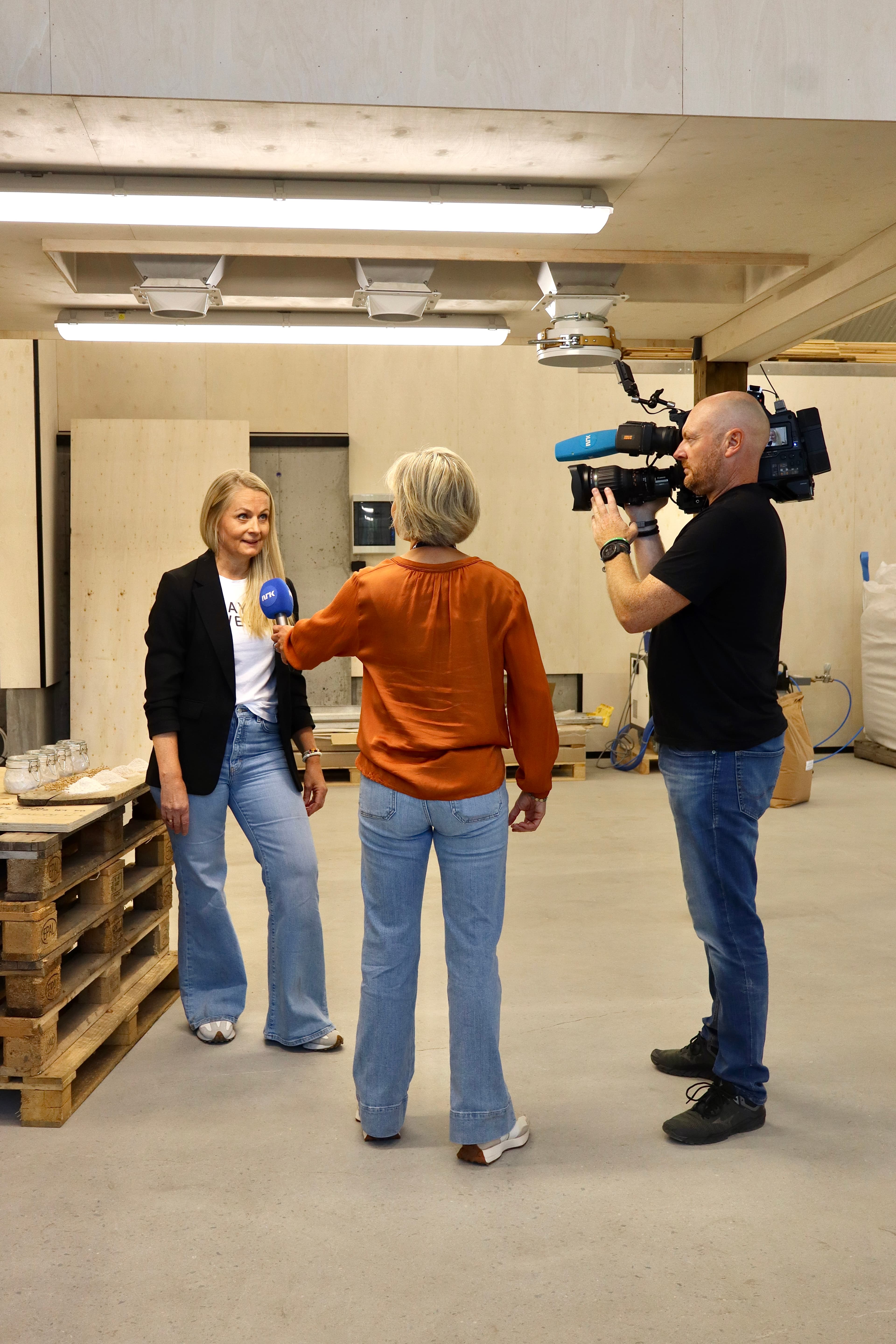 Siv Kristiansen from Day of Week interviewed by NRK at Øvre Åbål Gård